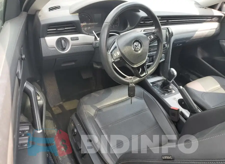 1VWSA7A37MC000456 Photo# 8
