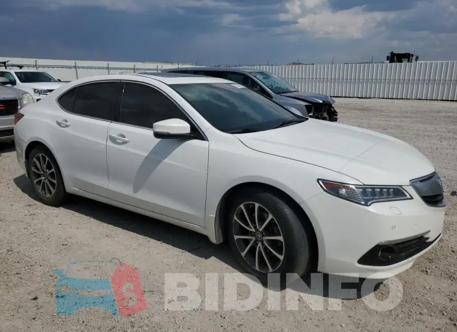 19UUB3F72GA800788 Photo# 4