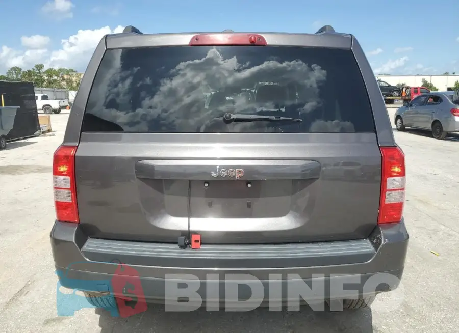 1C4NJPBB5GD659463 Photo# 6