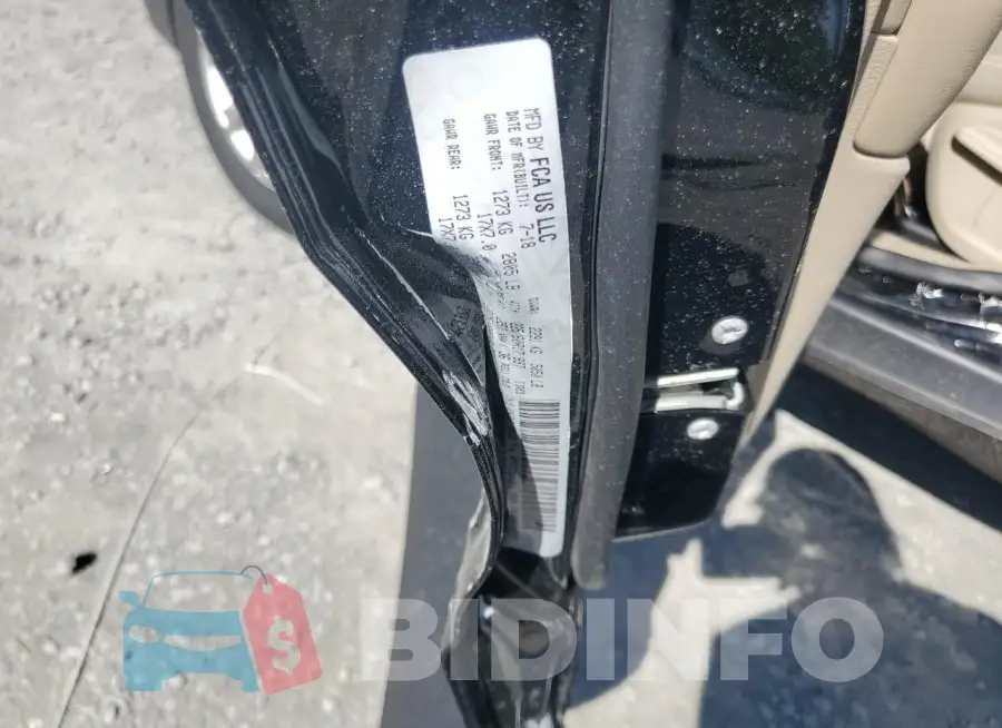 1C4PJLCB7KD270350 Photo# 13
