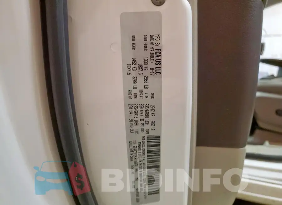 2C4RC1FG3JR102070 Photo# 13