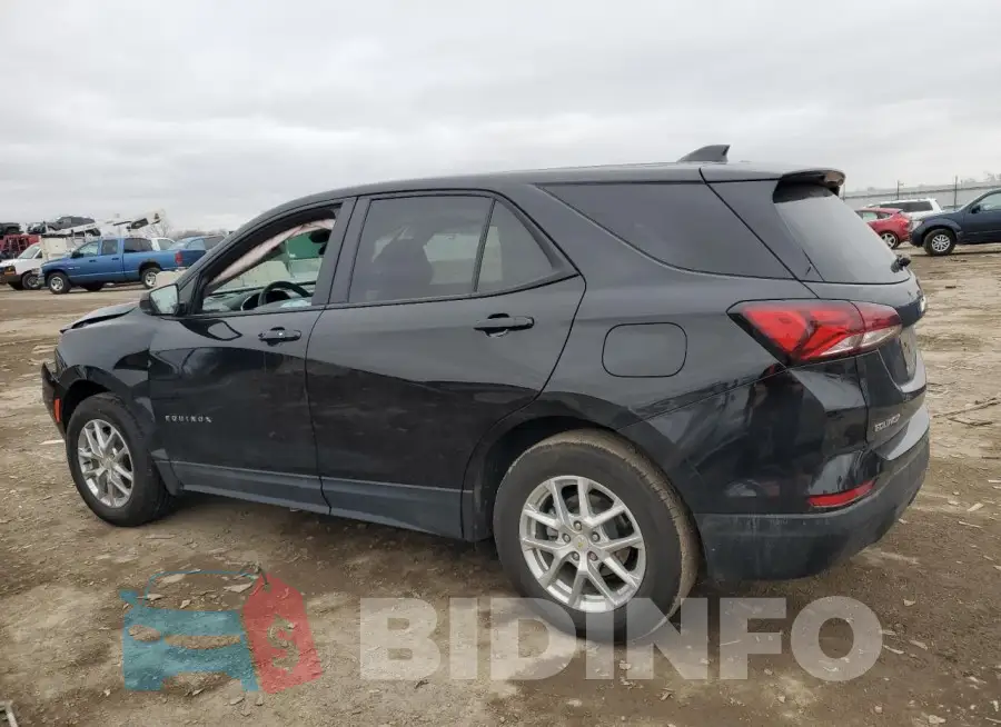 2GNAXHEV4N6102944 Photo# 2