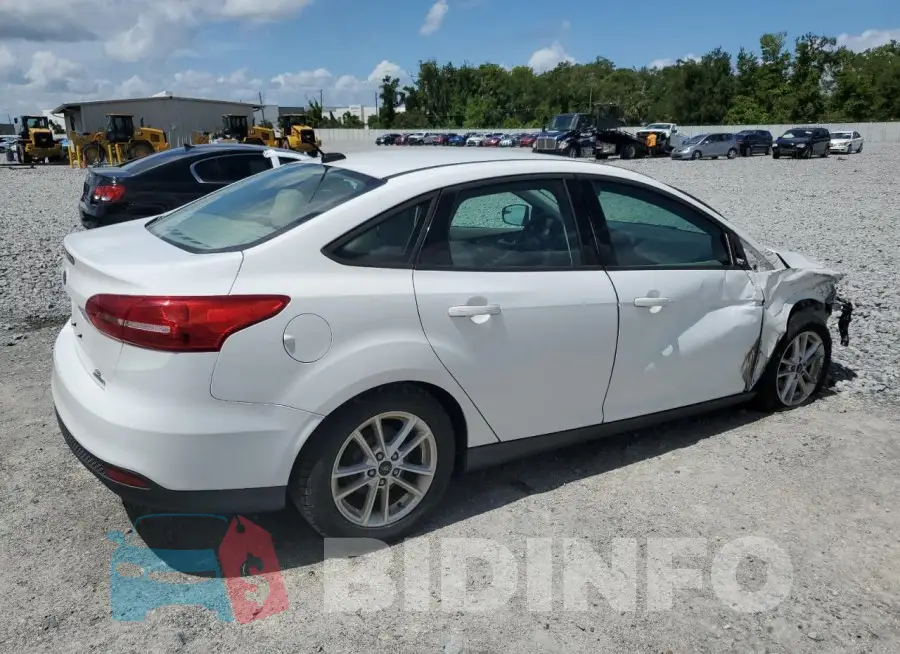 1FADP3F22GL304677 Photo# 3