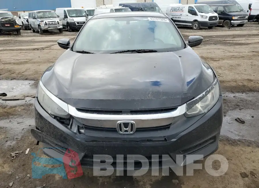 19XFC2F53GE030837 Photo# 5
