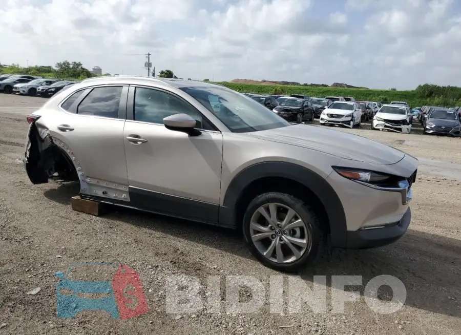 3MVDMBCM7RM676244 Photo# 4
