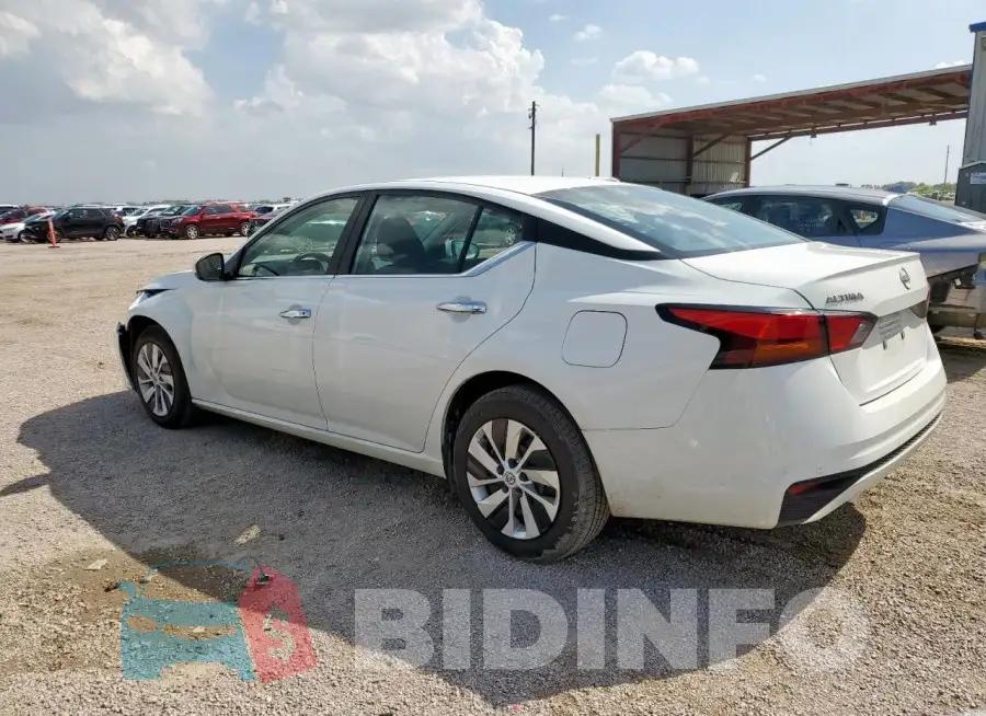 1N4BL4BV7PN325487 Photo# 2