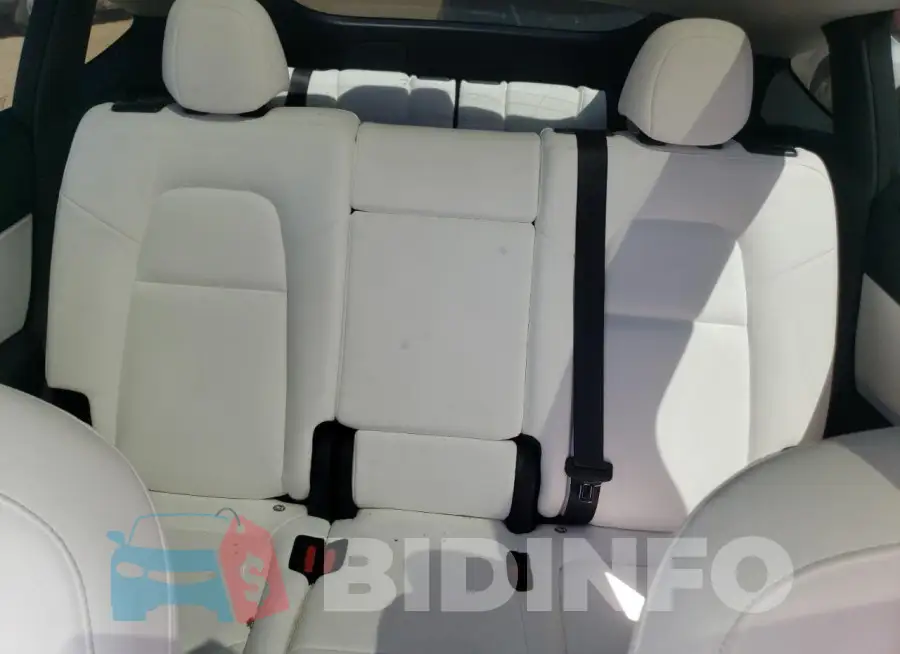 7SAYGAEE6NF418938 Photo# 10