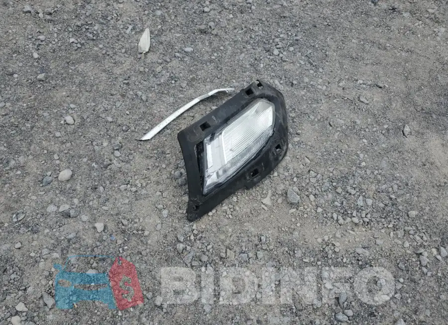 2GNFLFE36G6220193 Photo# 13