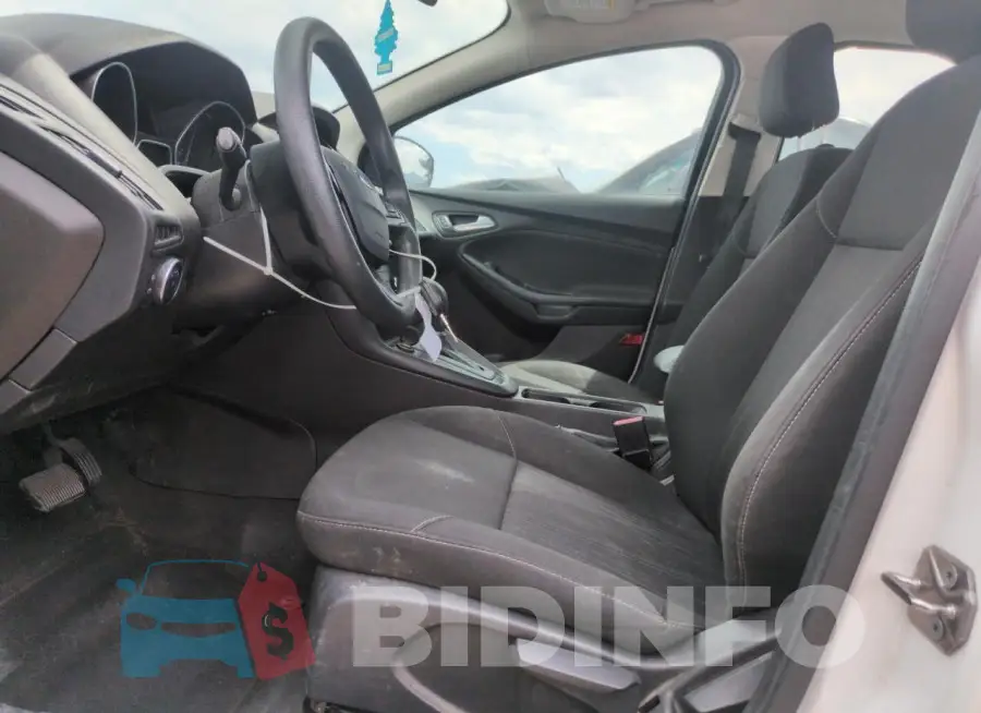 1FADP3F27JL260070 Photo# 7