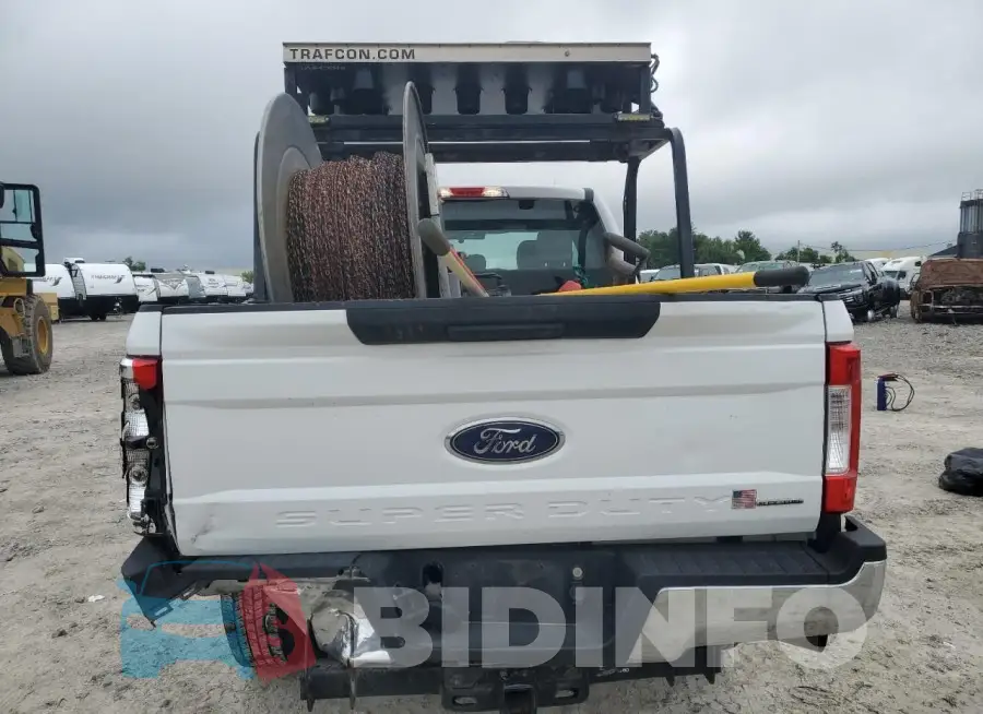 1FT7X2B61HEC75298 Photo# 6