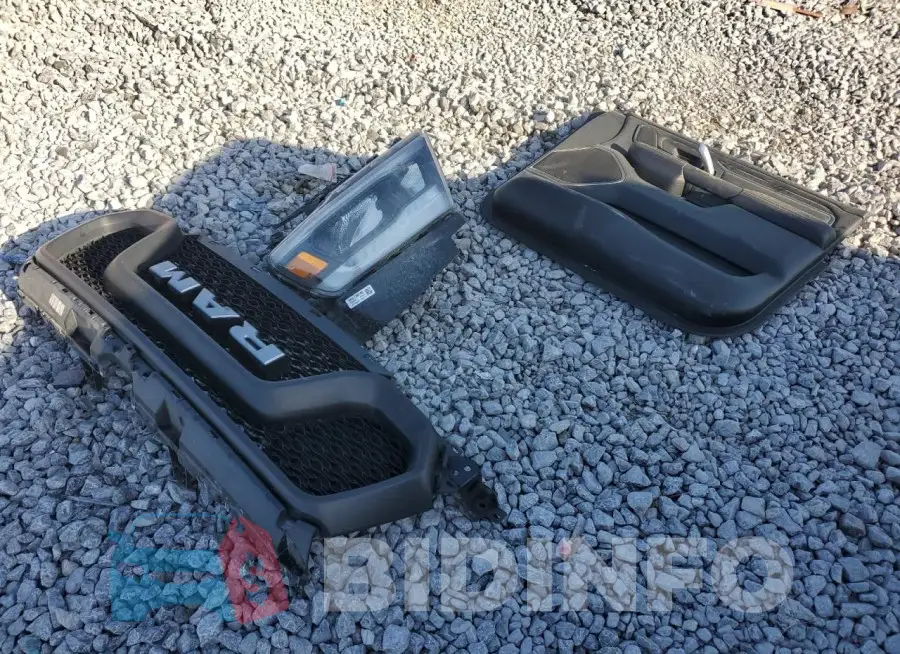 1C6SRFLT6LN360847 Photo# 12