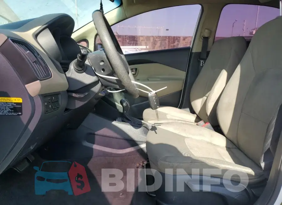 KNADM5A33G6687927 Photo# 7