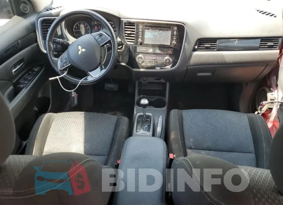 JA4AD3A39GZ020721 Photo# 8