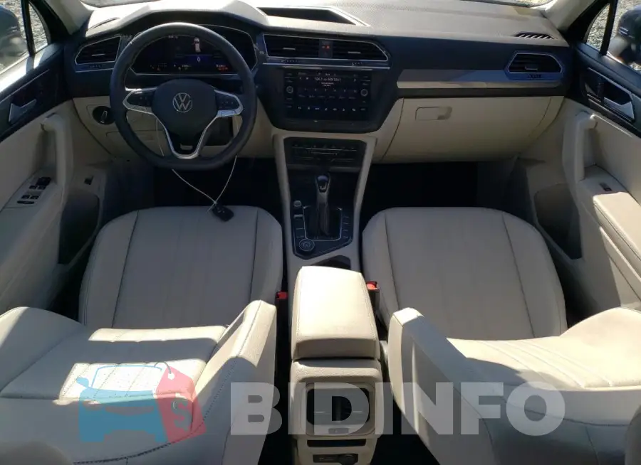 3VV2B7AX8NM062937 Photo# 8