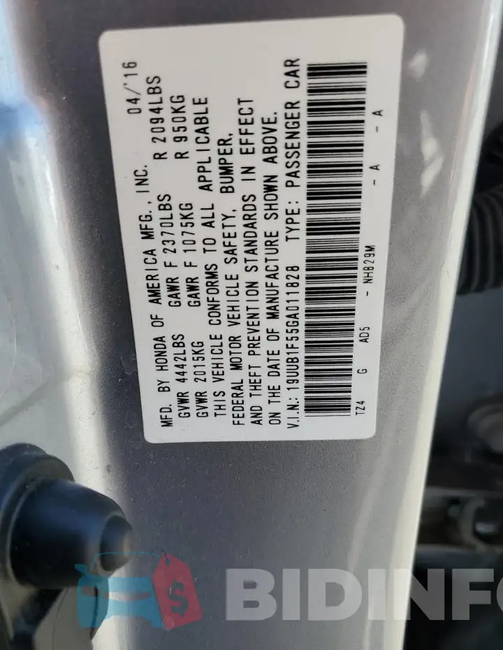 19UUB1F55GA011828 Photo# 12