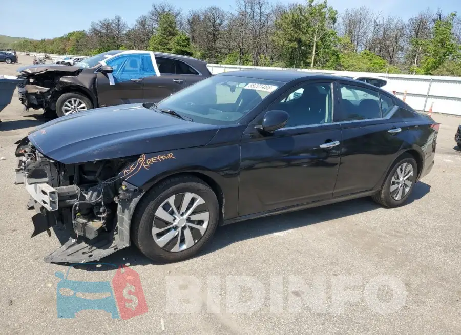 1N4BL4BV0KC213800 Photo# 1