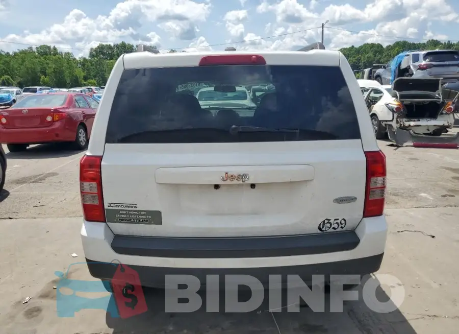 1C4NJPFAXHD161178 Photo# 6