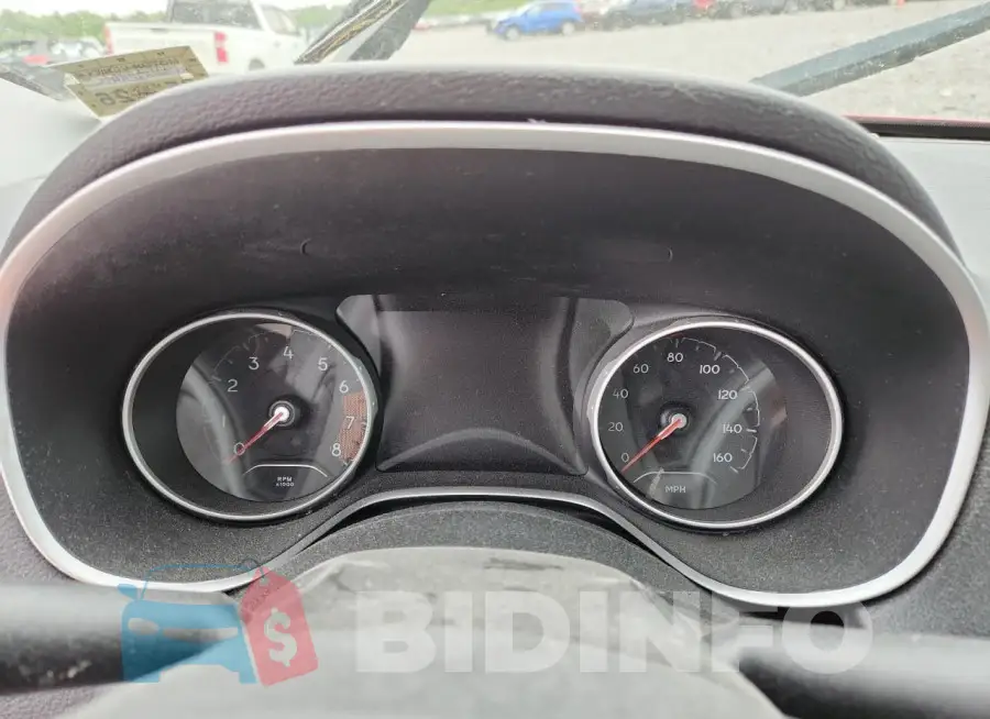 3C4NJDCB6JT412001 Photo# 9