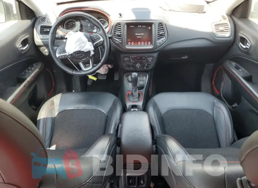 3C4NJDDB1LT150244 Photo# 8