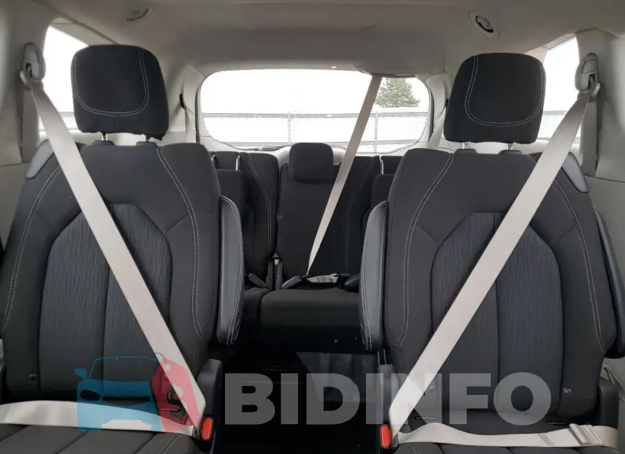 2C4RC1CG4NR158061 Photo# 10