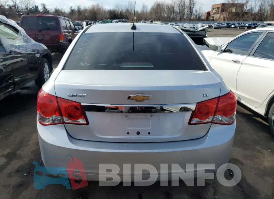 1G1PE5SB3G7155437 Photo# 6