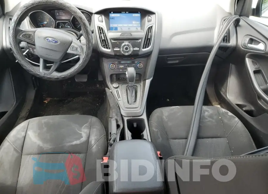 1FADP3H25HL256543 Photo# 8