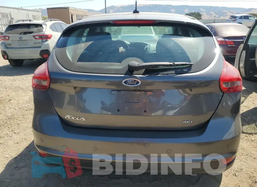 1FADP3M2XJL293616 Photo# 6