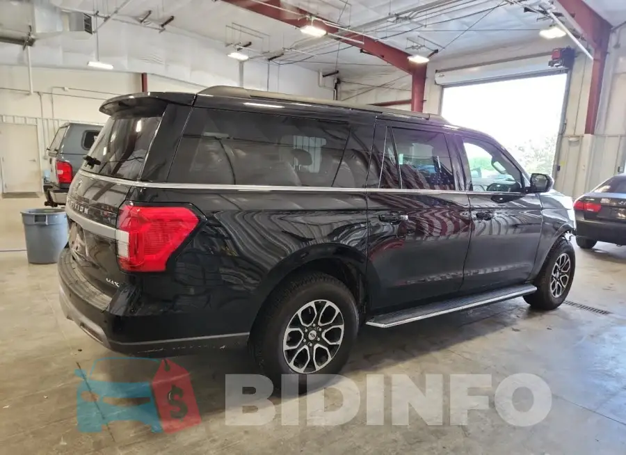 1FMJK1J82PEA16539 Photo# 3