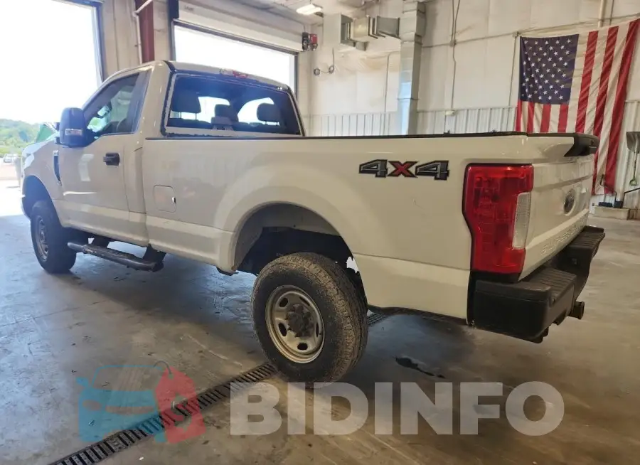 1FTBF2B68JEB16930 Photo# 2
