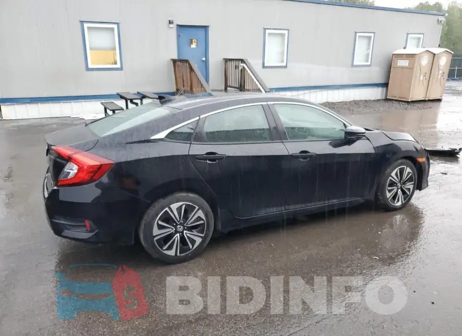 19XFC1F30JE201382 Photo# 3
