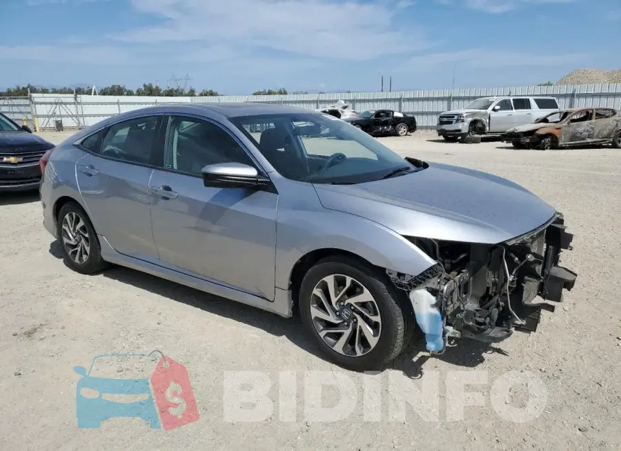19XFC2F78HE216814 Photo# 4