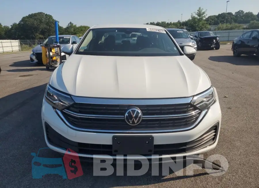 3VW5M7BU9RM085799 Photo# 5
