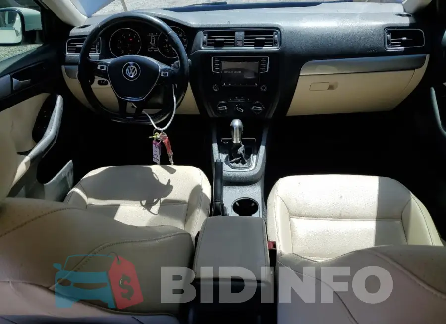 3VWDB7AJ5HM292584 Photo# 8