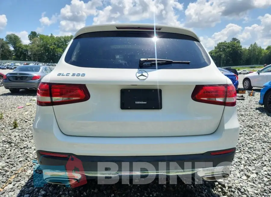 WDC0G4JB3KV119339 Photo# 6