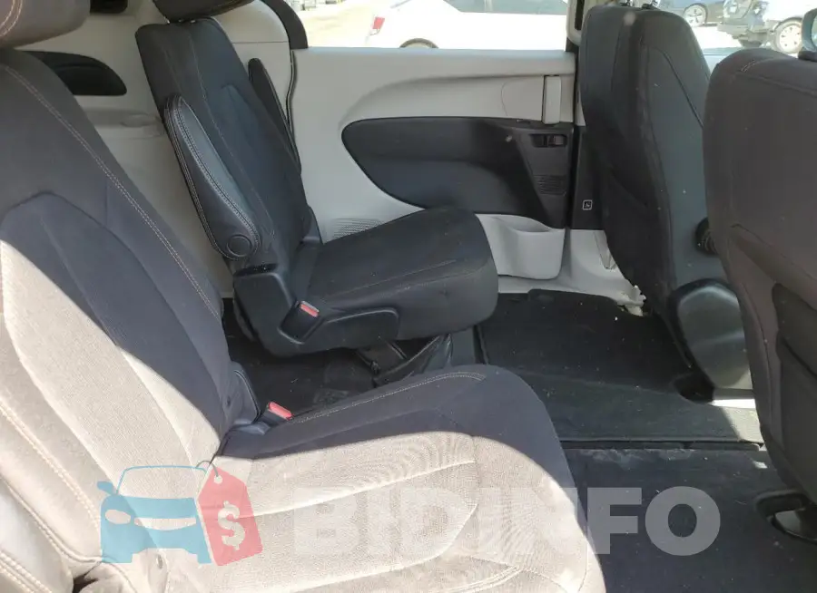 2C4RC1DGXHR517822 Photo# 11