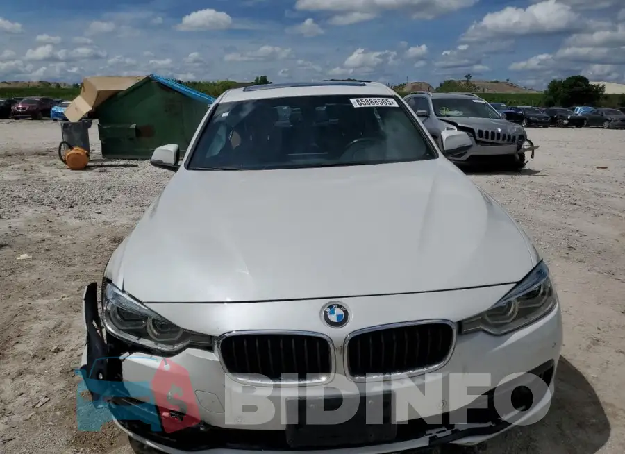WBA8E3G50GNT80555 Photo# 5