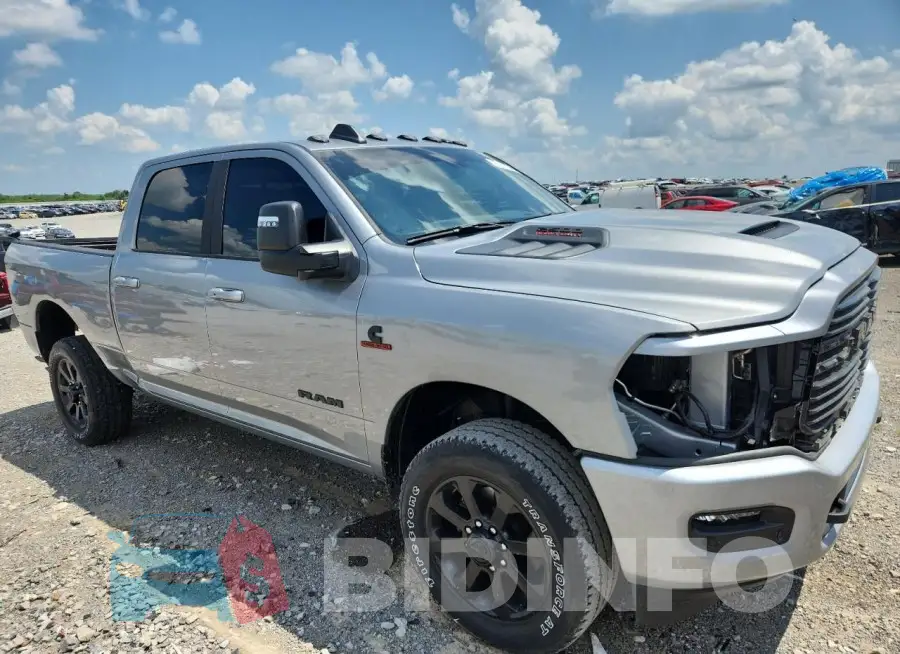 3C6UR5FL4RG216858 Photo# 4