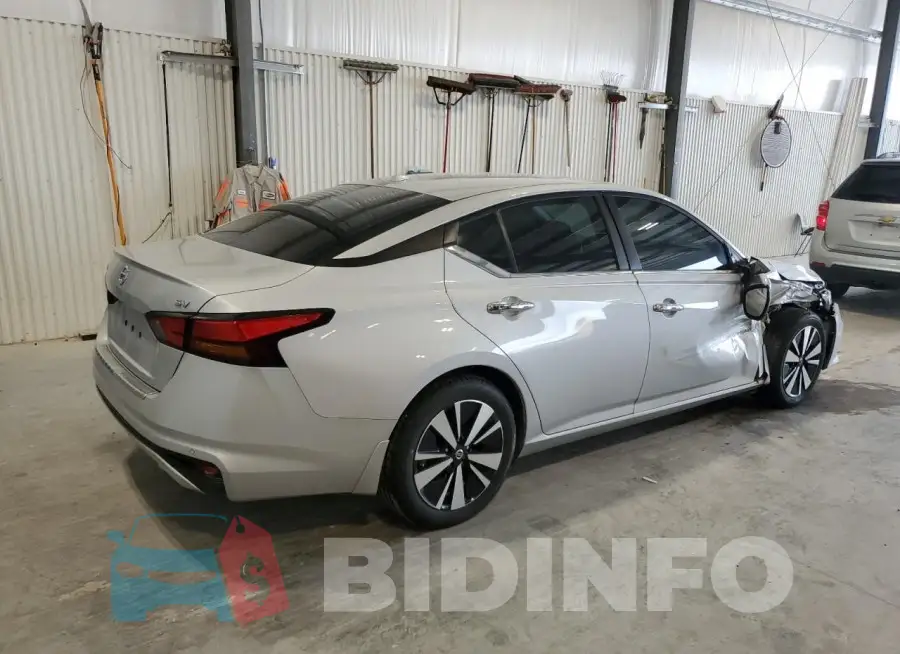 1N4BL4DV8MN358281 Photo# 3
