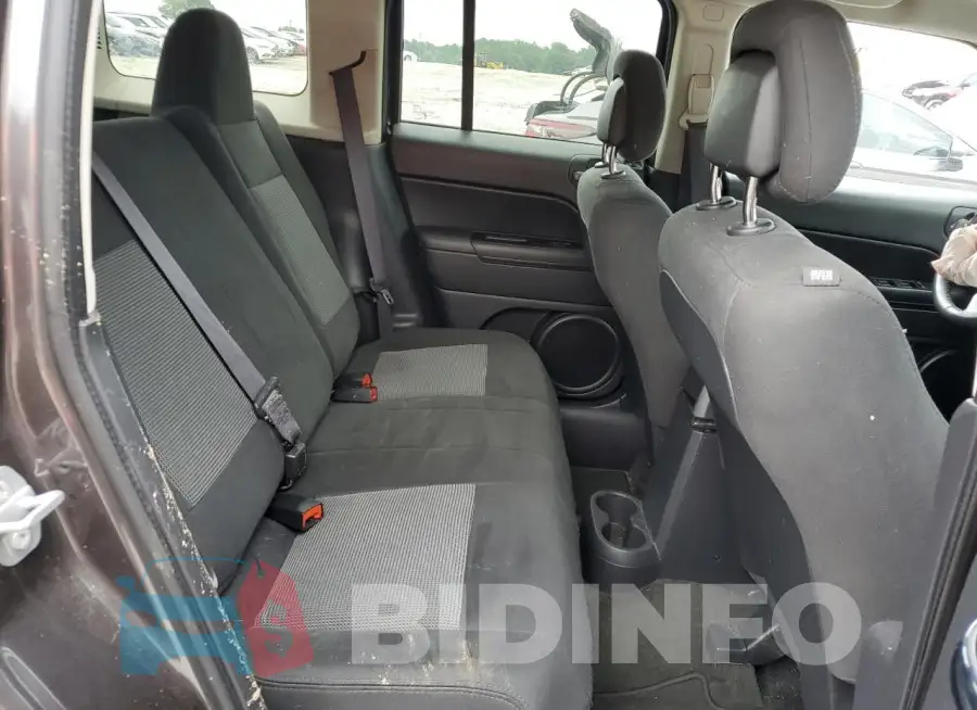 1C4NJPFB6HD101911 Photo# 11