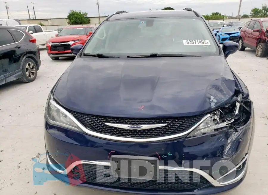 2C4RC1EG4HR628459 Photo# 5