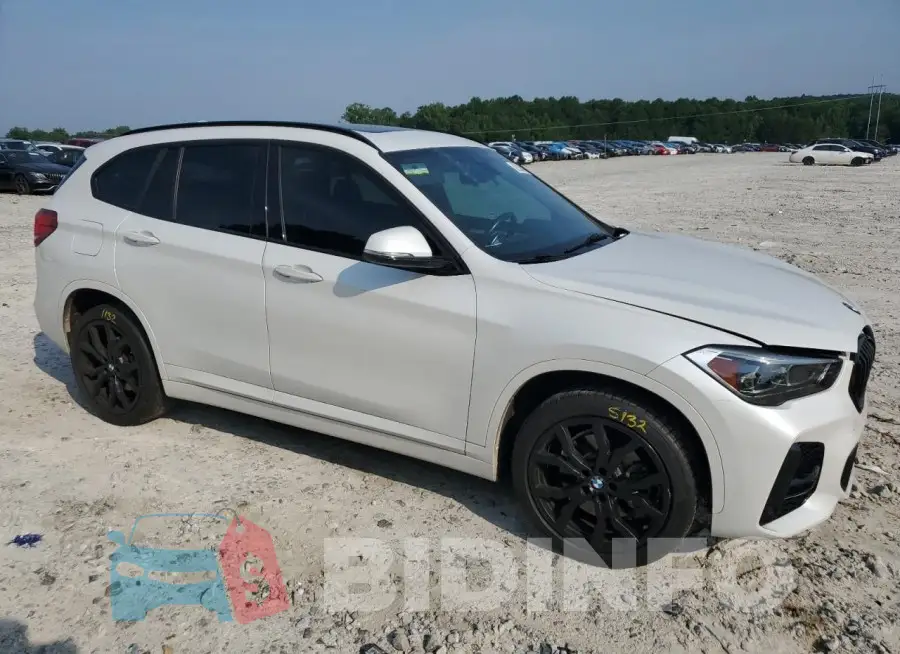 WBXJG7C08M5U41584 Photo# 4