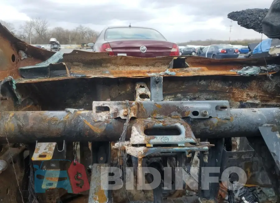 1G1ZG5ST4RF183297 Photo# 9