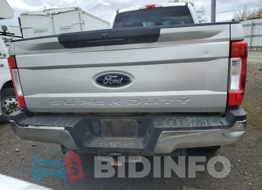 1FT8W3BT2HEF39552 Photo# 6