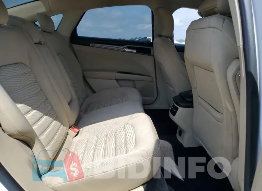 3FA6P0HD3GR140119 Photo# 10