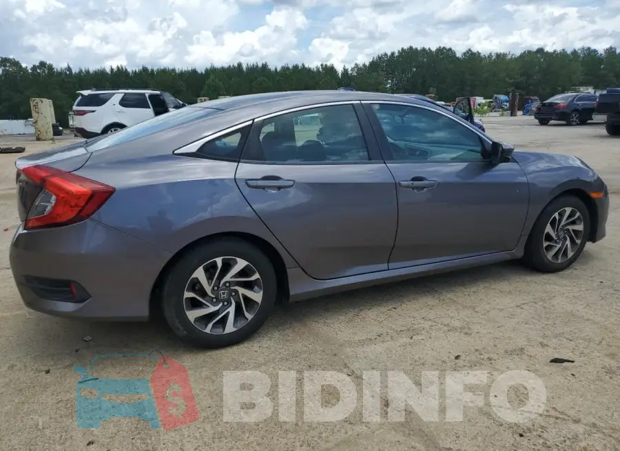 19XFC2F82GE058462 Photo# 3