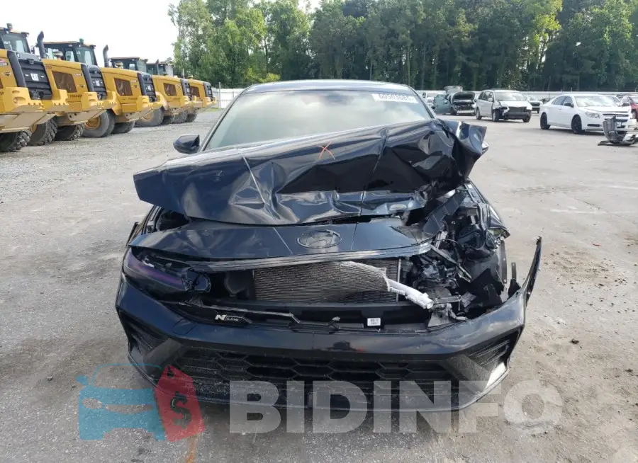 KMHLR4DF8RU809143 Photo# 5