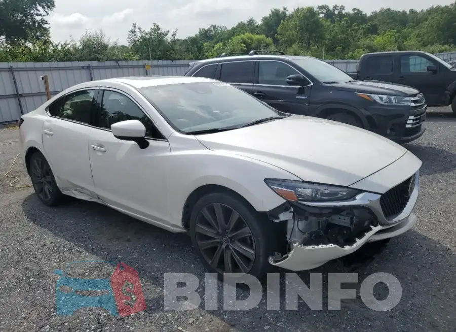 JM1GL1TY4M1610335 Photo# 4