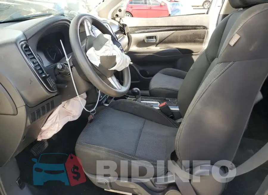 JA4AD2A39LZ042383 Photo# 7