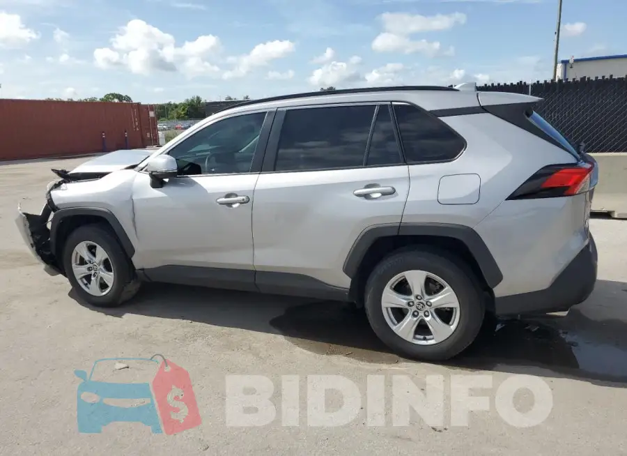 JTMW1RFV8MD061769 Photo# 2