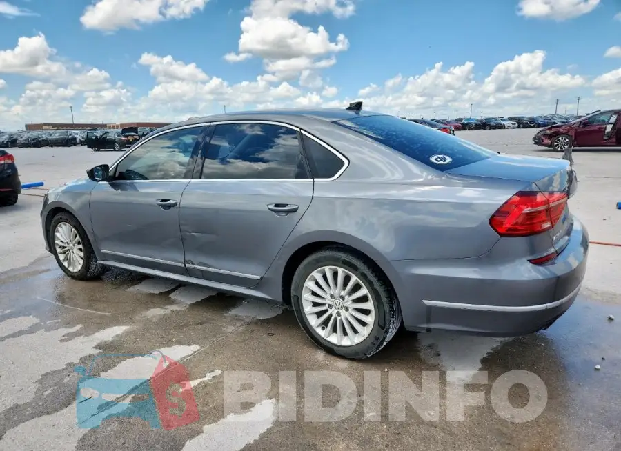 1VWBS7A35GC051875 Photo# 2